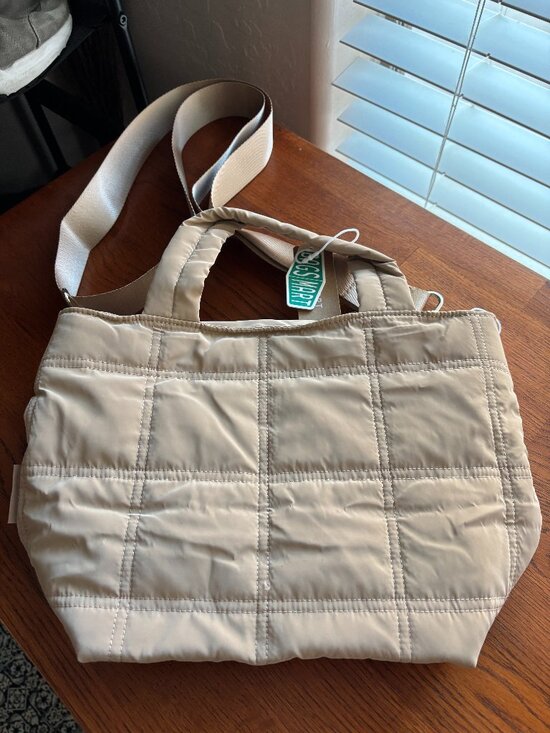 Bagsmart Handbags - NWT BAGSMART Beige Quilted Puffy Tote Bag